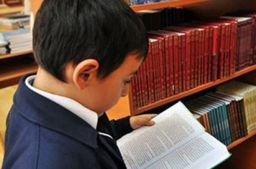 2-ci sinif kitabındakı ERMƏNİ MİSRALARINA SƏRT REAKSİYA: Söyüşlərə... - FOTO