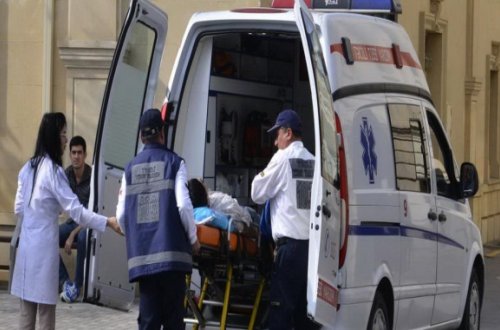 Sevgilisinə görə özünü doğradı — BAKININ MƏRKƏZİNDƏ