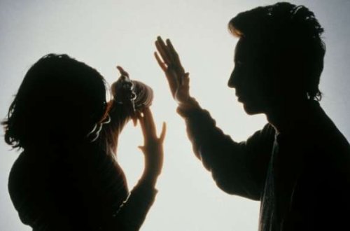 Azərbaycanda dəhşətli cinayət: anasını döyə-döyə öldürdü