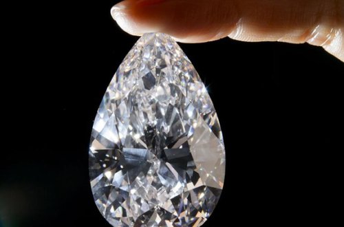 5,5 milyon avroluq brilyant oğurlanıb