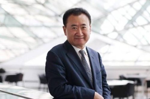 General olmaq istəyirdi, milyonçu oldu - Dünyanın hər yerində obyektləri olan adam