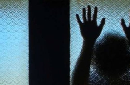 13 yaşlı qızı ad günündə zorladılar - ŞOK