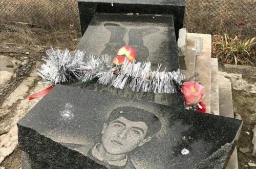 Deputat Qənirə Paşayeva dağılmış şəhid məzarlarını bərpa etdirəcək