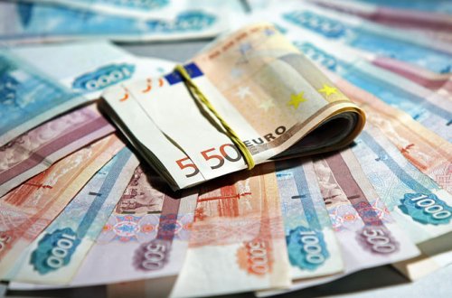 Niyə rubl, təngə üzə bilir, manat yox?”- EKSPERTDƏN CAVAB