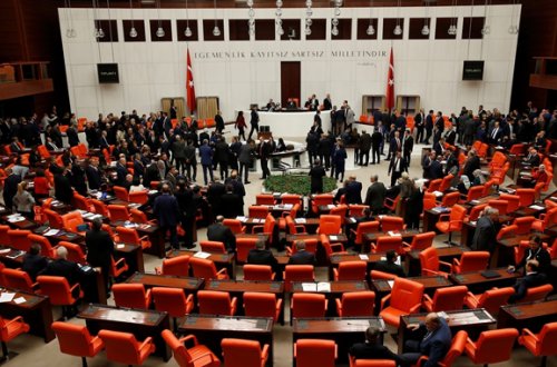 Türkiyə parlamenti dəyişikliyə 