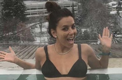 Aktrisanı bir də bikinidə və makiyajsız görün - FOTO