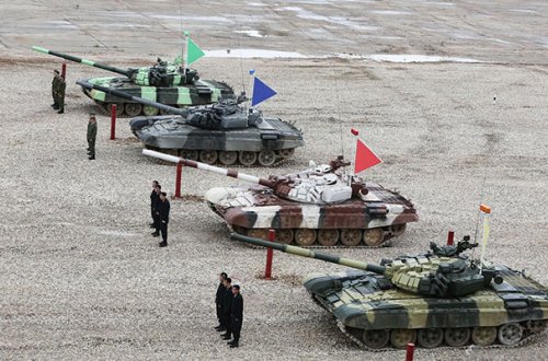 Ruslar Ermənistan dağlarında ordu yarışı keçirirlər