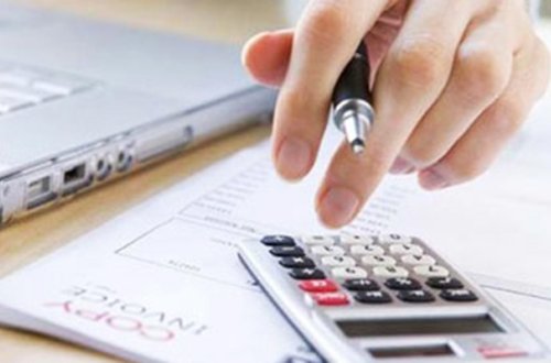 Banklardan nağd çıxarılan pula görə - 1 faiz vergi