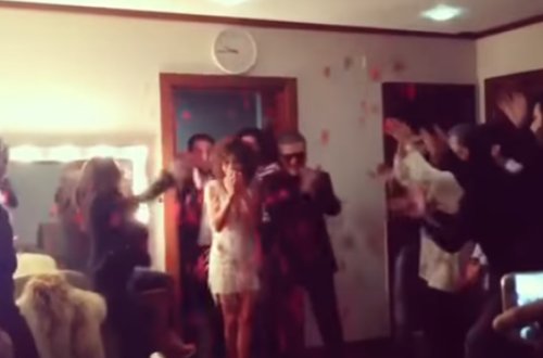 Röya gül yağışına tutuldu: 