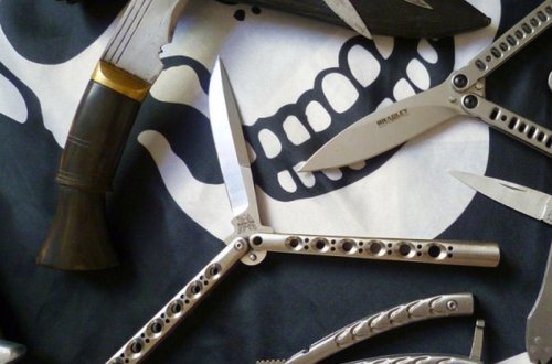 Üzərində soyuq silah gəzdirənlərin NƏZƏRİNƏ - Həbs oluna bilərsiniz