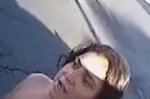 Zorlandığını deyən çılpaq qadın polis maşınını oğurladı - FOTO