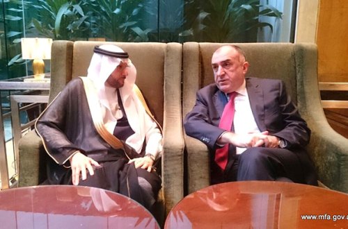 Məmmədyarov Osayminlə müsəlmanlaırn vəziyyətini müzakirə etdi