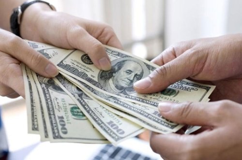 Dollar məzənnəsi yenə rekord vurdu - Azərbaycanda