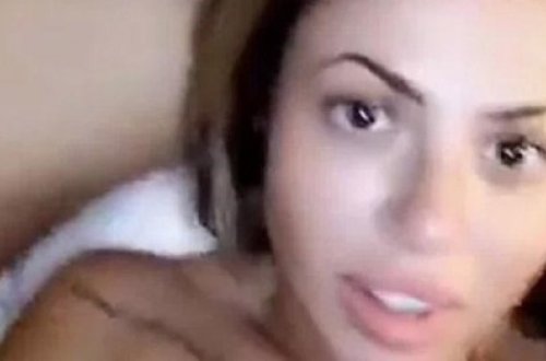 Tanınmış cütlük yataq görüntülərini yaydı - hər ikisi çılpaq - FOTOLAR