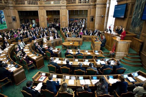 Danimarka parlamenti uydurma 