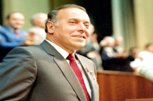 Mərkəzi Kəşfiyyat İdarəsi Heydər Əliyev haqda məxfi məruzə yaydı