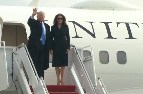 Tramp həyat yoldaşı Melanya ilə birgə Vaşinqtona gəliblər