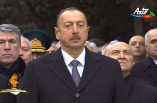 Azərbaycan prezidenti Şəhidlər xiyabanını ziyarət etdi - FOTOLAR