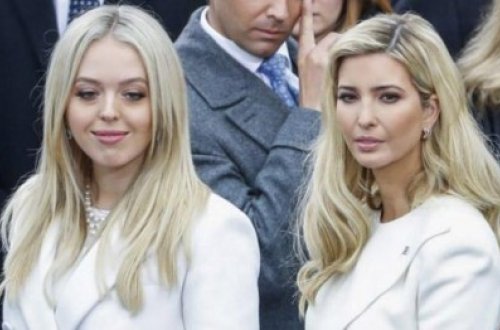 Ağ Evin İKİ GÖZƏLİ - FOTO