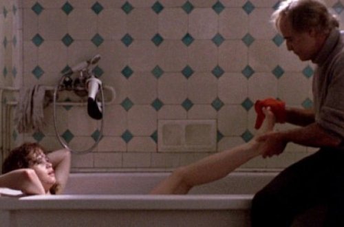 Filmdə zorlanan aktrisa: 