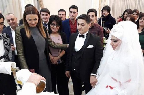 Cəbhədə hər iki ayağını itirən Sərxanın toyu olub