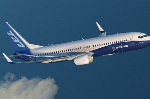 Moskvaya uçan təyyarə Bakıda təcili eniş etdi