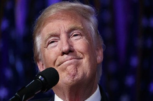 Tramp NAFTA müqaviləsinin yenidən bağlanmasına dair fərman imzalayıb