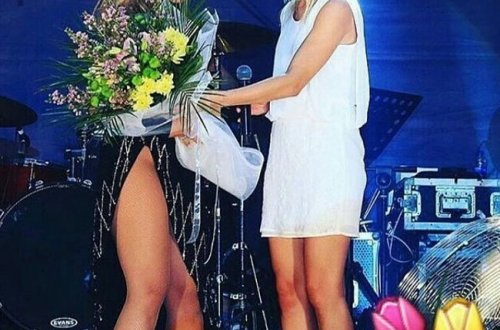 Hadise alt paltarı geyinmədi, biabır oldu - FOTO