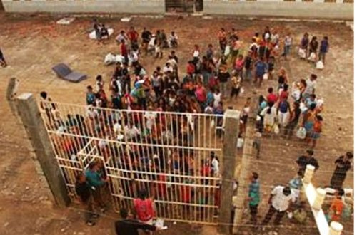 200-ə qədər məhbus həbsxanadan qaçdı - Braziliyada