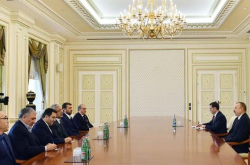 Prezident İranın Qərbi Azərbaycan vilayətinin valisi ilə görüşdü