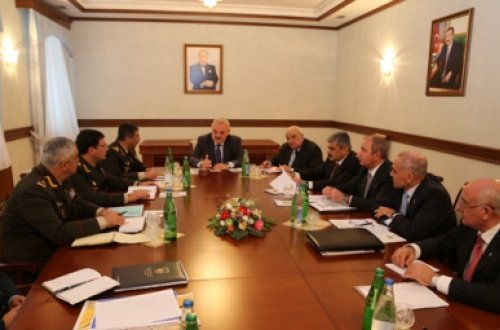 Hakimiyyətdə qərar anı: Nazirlər Kabineti buraxıla bilər