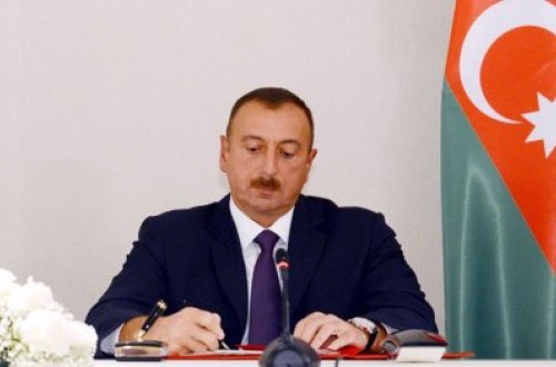 Azərbaycanda xarici dildə reklama icazə verildi