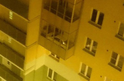 MÜƏMMALI OLAY - Axşam həyətdə park edilən maşını səhər eyvanda gördülər - VİDEO