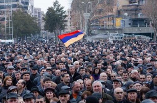 Aprel döyüşlərinə görə Ermənistanda seçkilər təxirə salına bilər