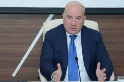 Elman Rüstəmov bank rəhbərlərini Mərkəzi Banka yığdı - Manat tam “üzən məzənnə”yə keçir