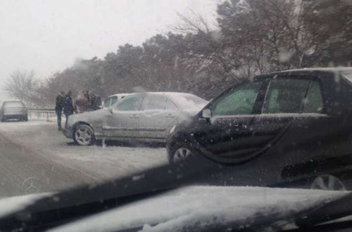 Bakıda 10-a yaxın maşın toqquşdu - Qarın fəsadları -FOTOLAR