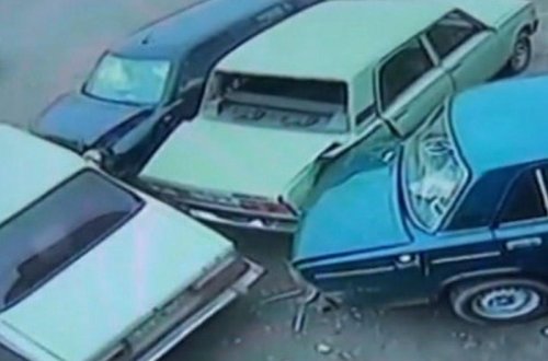 Zəncirvari qəza anbaan kameraya düşdü - VİDEO