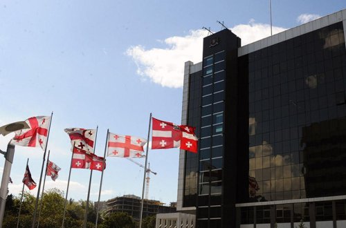 Müdafiə Nazirliyinin 2 mindən çox əməkdaşı işdən çıxarıldı - Gürcüstanda