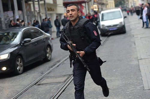 İstanbulda atışma: Ölən var