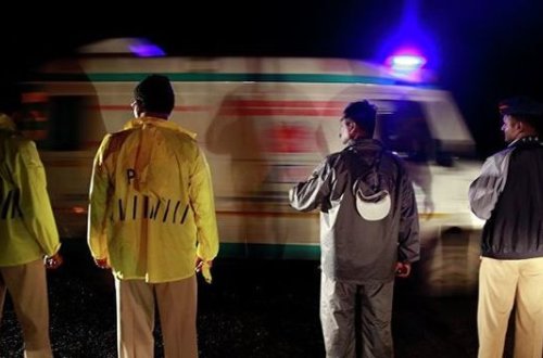 Hindistanda tikilən bina aşıb: Ölənlər var – FOTO