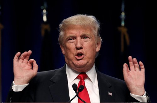 Tramp qalmaqallı fərmanından danışdı - İlk dəfə