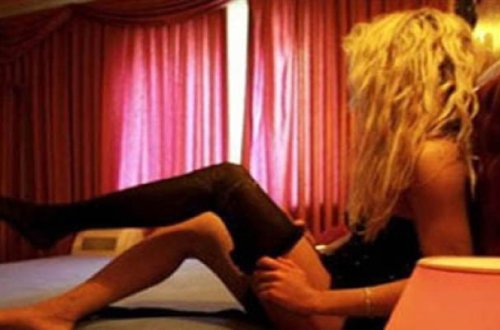 “Videonu ərinə göndərərəm” deyərək şantaj etdi...