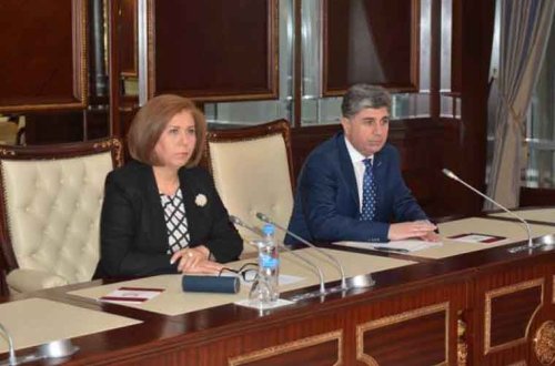 Milli Məclisdən jurnalistlərə — QƏRİBƏ QADAĞA