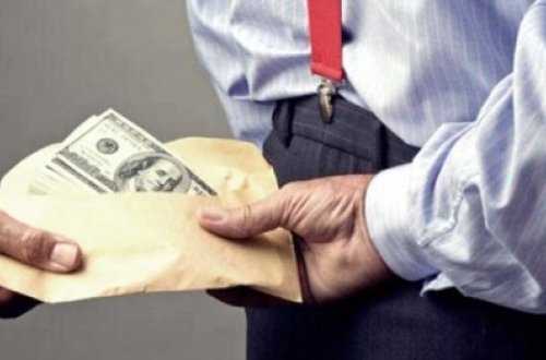 Ukraynada azərbaycanlı rüşvətə görə tutuldu