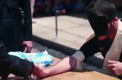 İŞİD uşaqların əllərini kəsdi - SƏBƏB