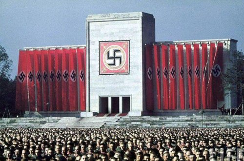 Hitlerin dövründən miras qalan 10 tikili – FOTO