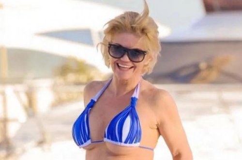 Məşhur aktrisa çimərlikdə qarət olundu - FOTO