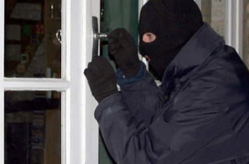 Rusiyada KURYOZ oğurluq — azərbaycanlı 10 dəqiqədə 32 telefon apardı