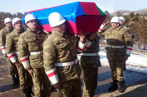 Şəhidin cənazəsi Bakıya yola salınıb – FOTO