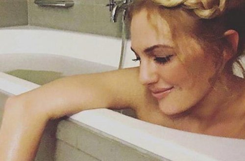 Meryem Uzerli hamamdan fotosunu paylaşdı